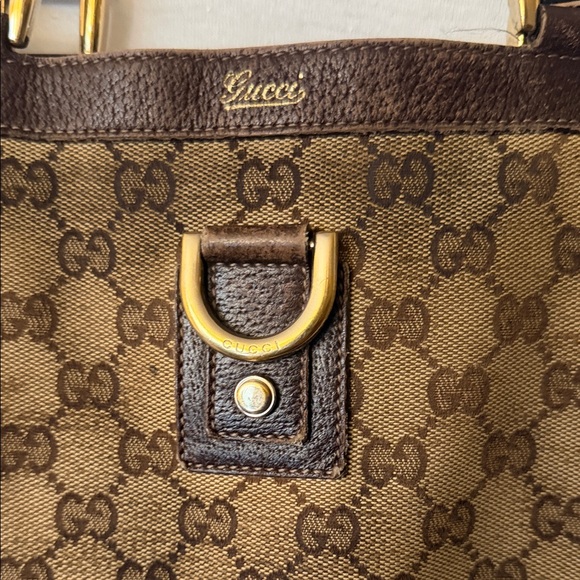 Gucci Tan and Brown Monogram Shoulder Bag - Picture 2 of 7
